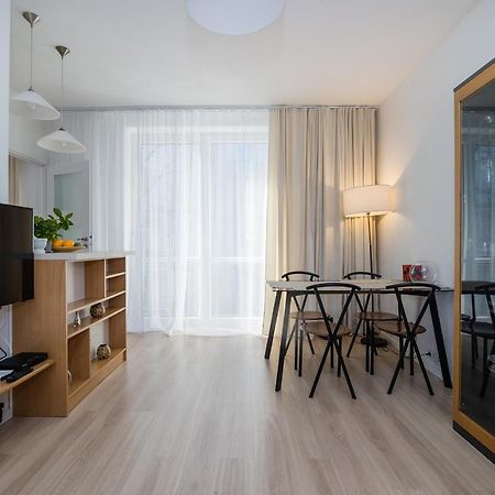 Shortstaypoland Plac Dabrowskiego B140 Varşovia Exterior foto