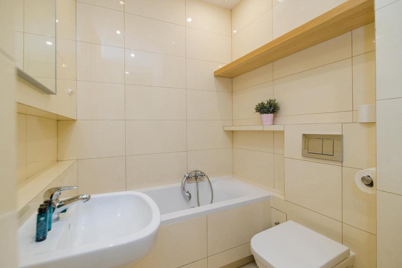 Shortstaypoland Plac Dabrowskiego B140 Varşovia Exterior foto
